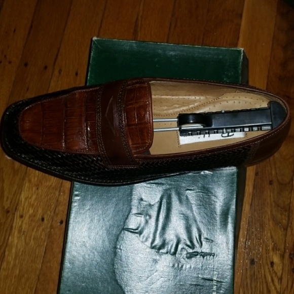 Shoes - Picture 6 of 6